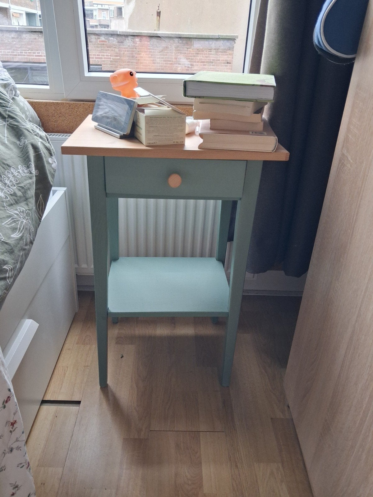 IKEA HEMNES Nachtkastje met lade en plank - Mintgroen/Hout, Ophalen, Minder dan 55 cm, Gebruikt, 60 cm of meer