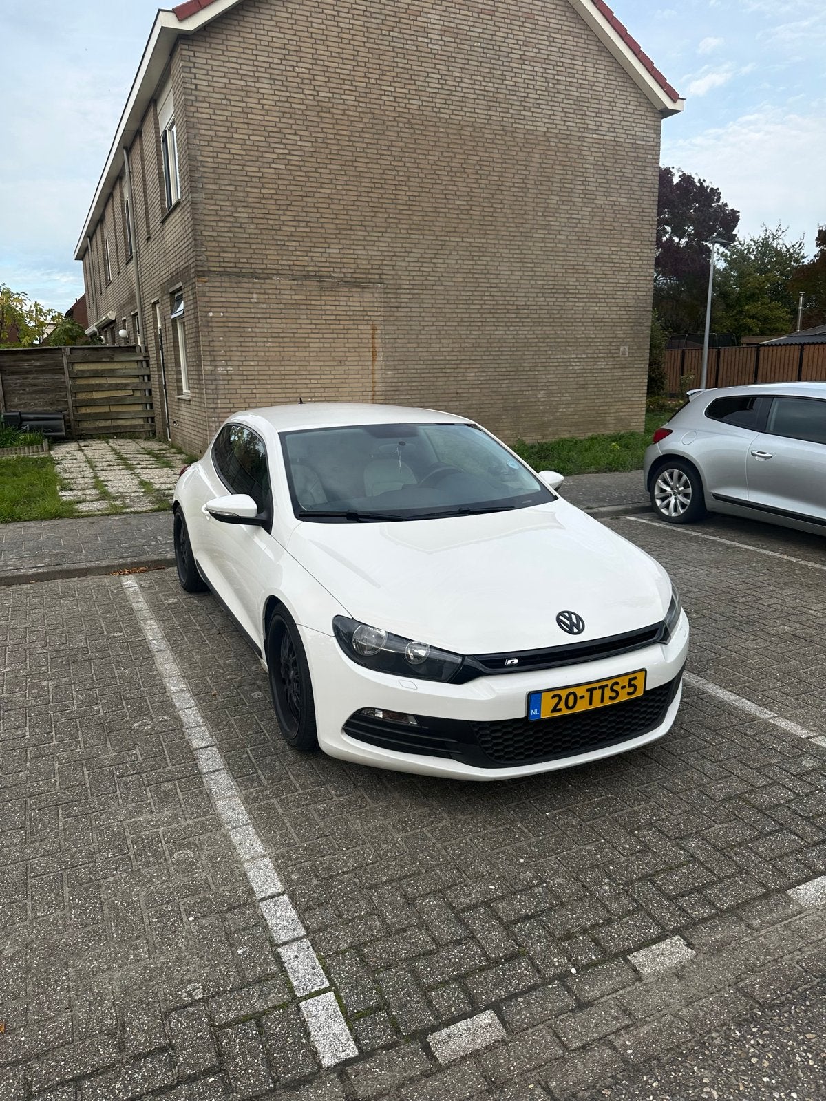 Volkswagen Scirocco 1.4 TSI 90KW 2009 Wit, Voorwielaandrijving, 4 cilinders, 4 stoelen, 1219 kg