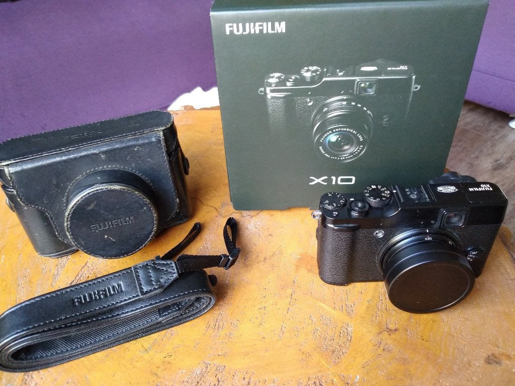 Fujifilm X10 Camera compleet met 3 accu's, 12 megapixels, Ophalen of Verzenden, Zo goed als nieuw, Fujifilm