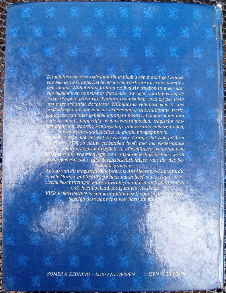 Vier Vorstinnen: Kroniek van een eeuw (1890-1990), Ophalen of Verzenden, Gebruikt, Nederland, Tijdschrift of Boek