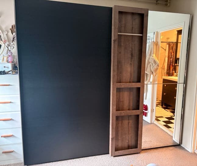 Kledingkast schuifdeuren spiegel 250 cm, Ophalen, Gebruikt, 200 cm of meer, Met plank(en)