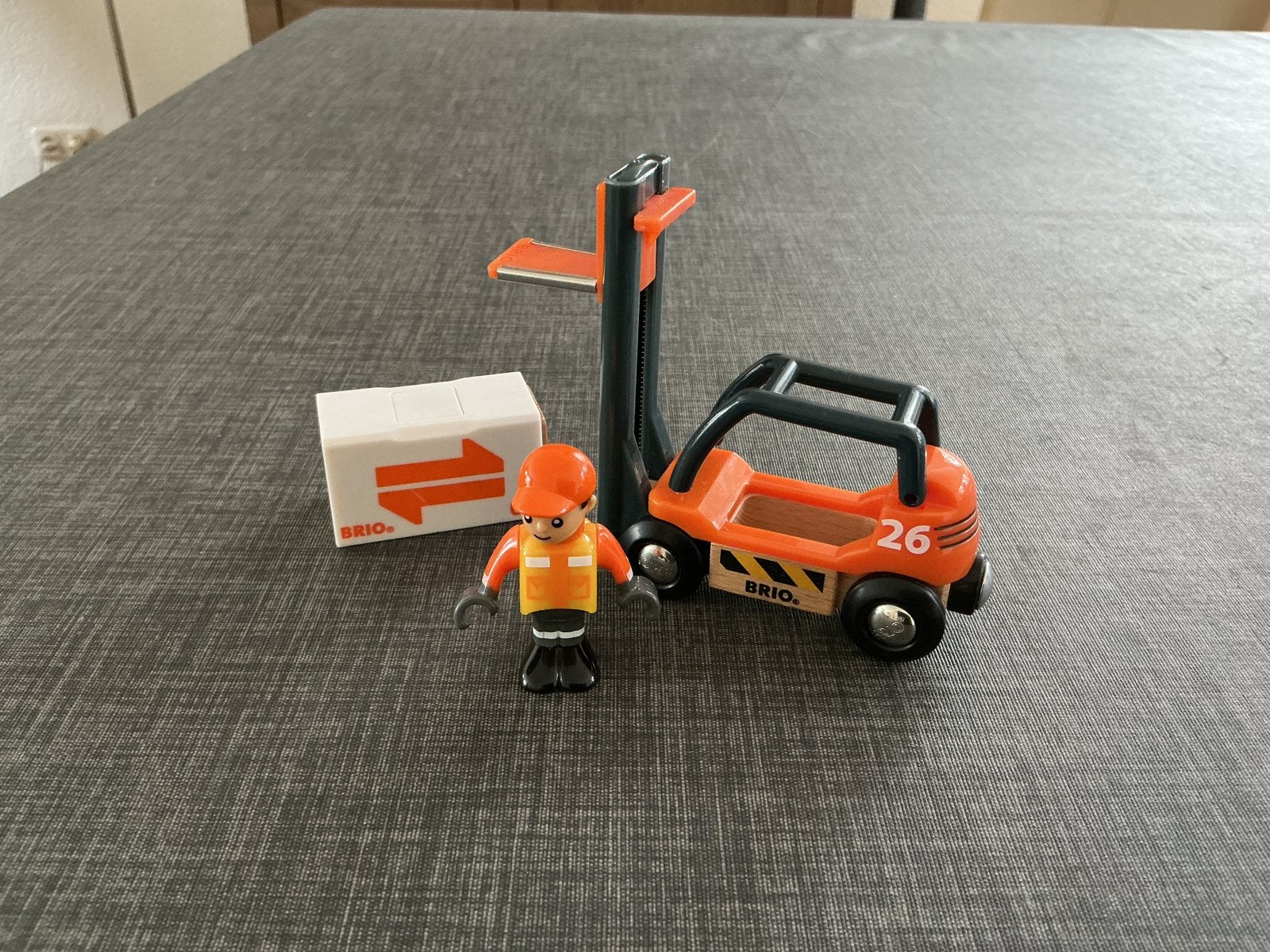 Brio nr 33573 vorkheftruck met accessoires, Ophalen of Verzenden, Zo goed als nieuw