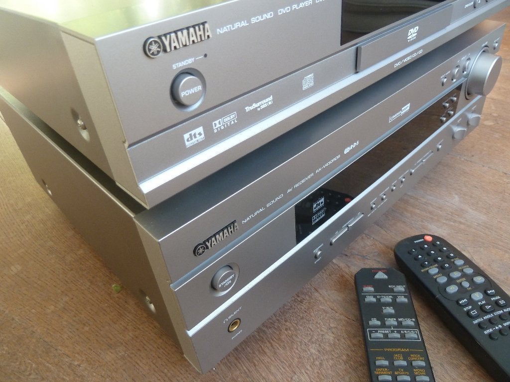 Gave Receiver van YAMAHA + CD/DVD-Speler en Afst Bed, Ophalen of Verzenden, Zo goed als nieuw, 60 tot 120 watt, Yamaha