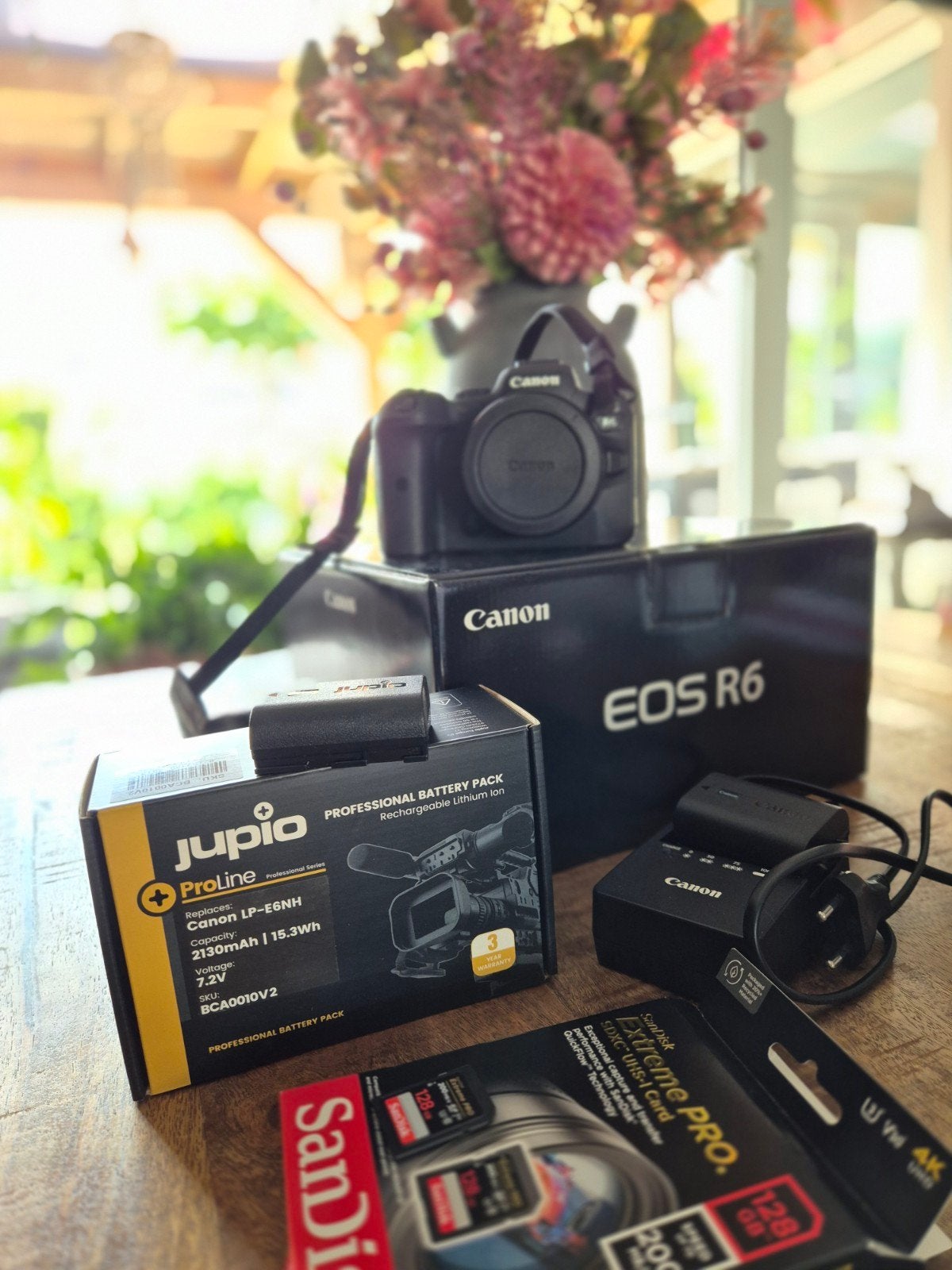 Canon EOS R6 zeer weinig clicks! 4162 clicks Complete set!, Ophalen, 8mm