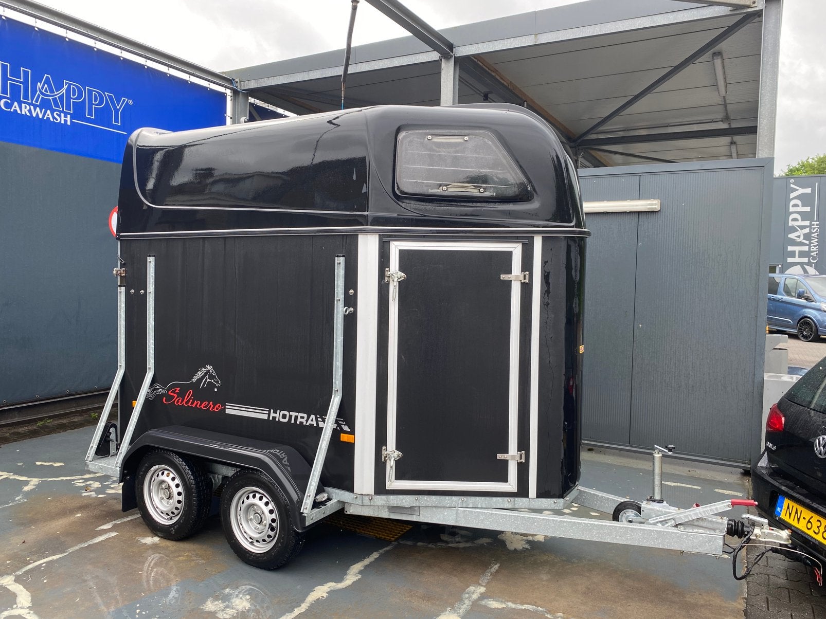 Hotra Salinero 1 1/2 paards 2019, Dieren en Toebehoren, Ophalen, Zo goed als nieuw, Hout, 1½-paards trailer