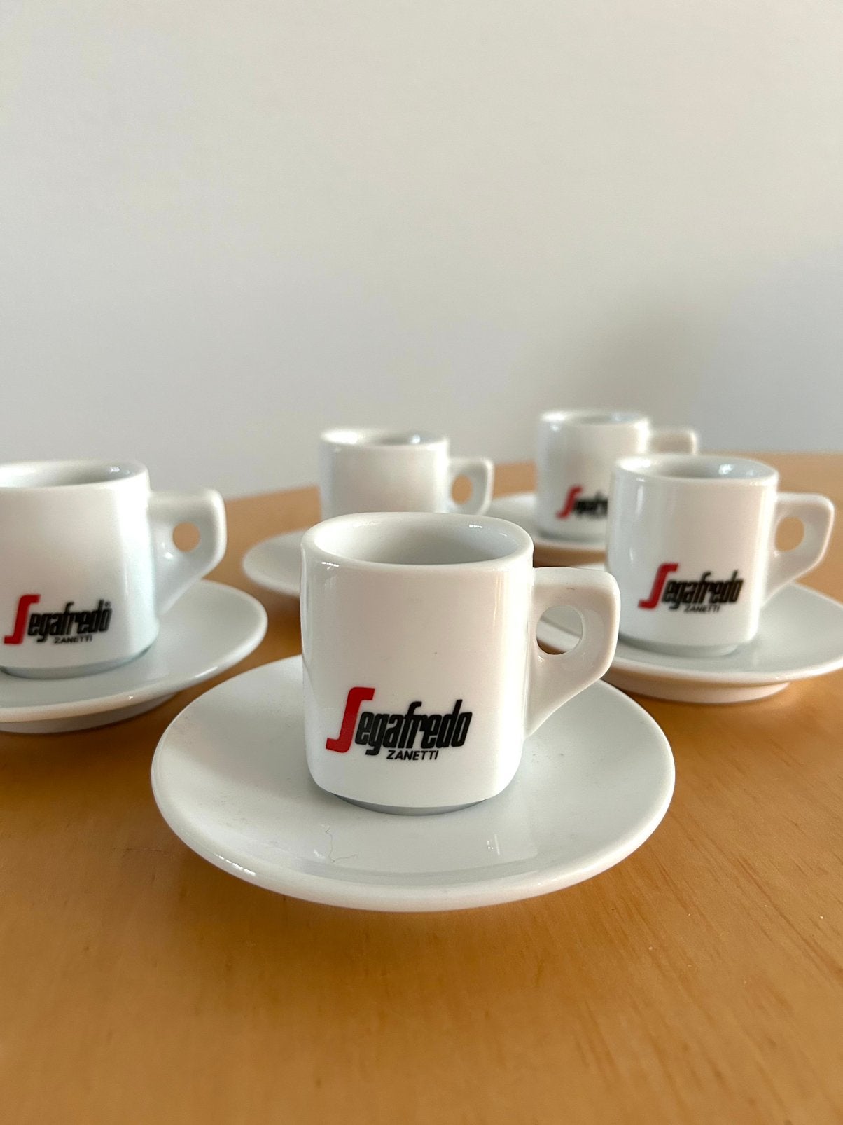 Segafredo Zanetti espresso kopjes, Ophalen of Verzenden, Zo goed als nieuw, Porselein, Kop en/of schotel