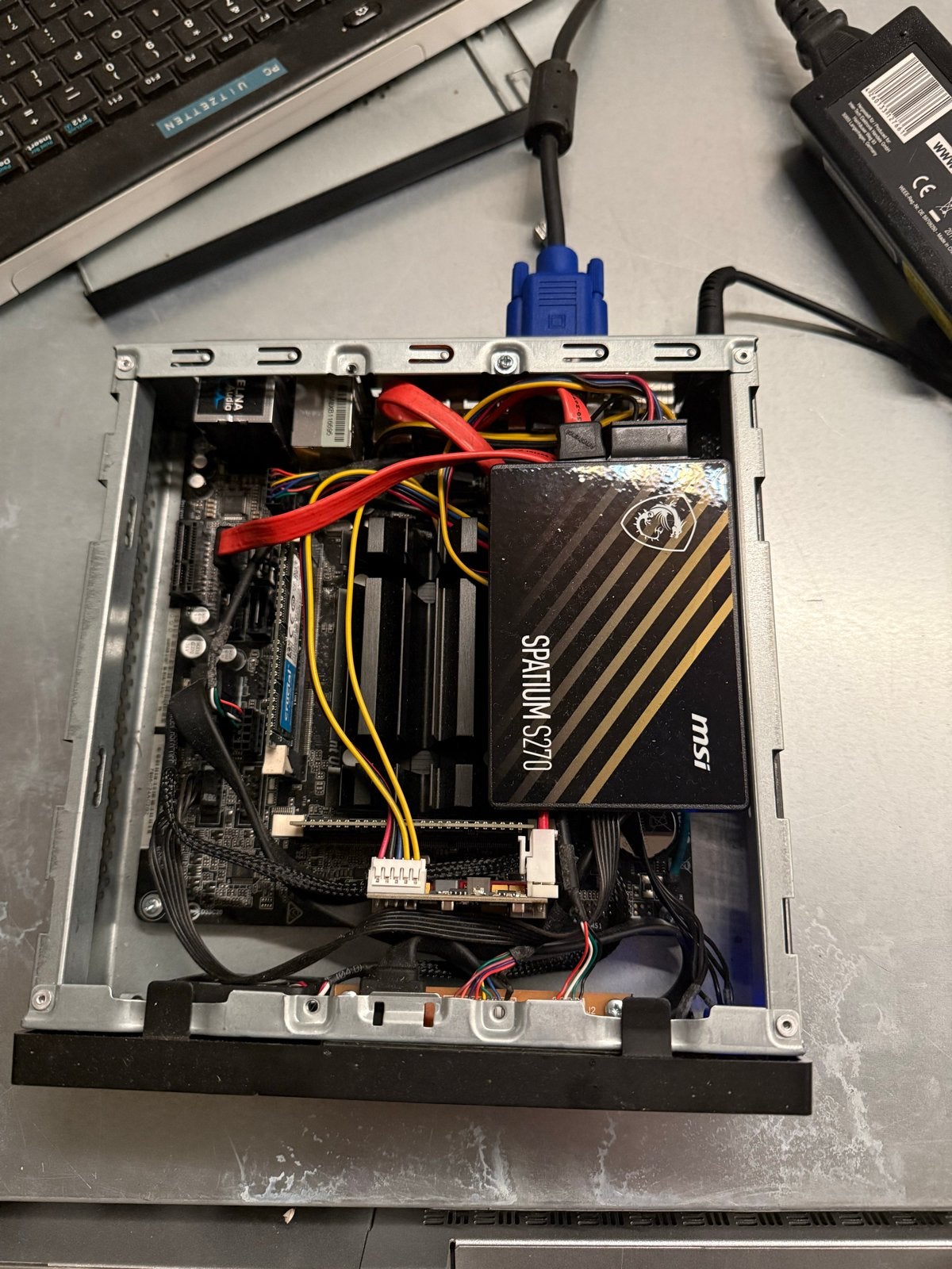 Asrock J4205-ITX Mini PC - 16GB RAM, 240GB SSD, Computers en Software, Gebruikt, Minder dan 2 Ghz, Ophalen of Verzenden, SSD