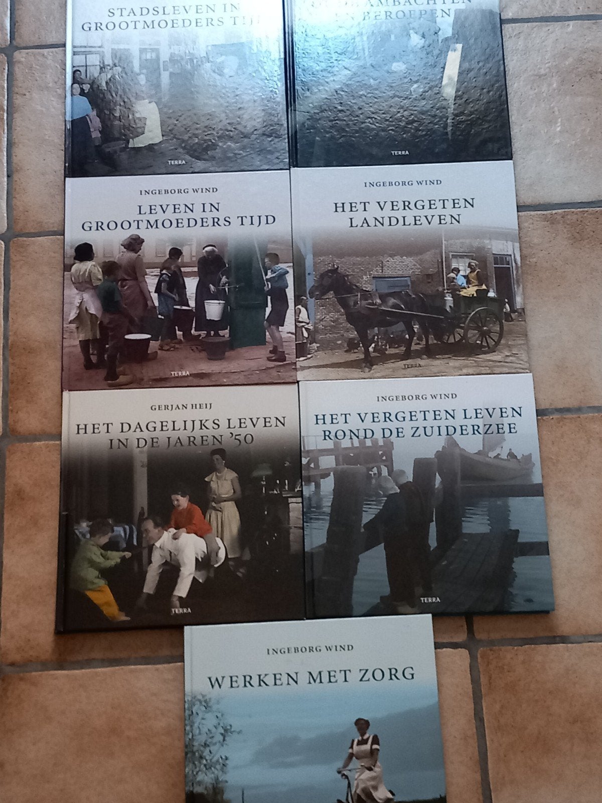 Historische boeken over het dagelijks leven in Nederland, Boeken, Ophalen of Verzenden, 20e eeuw of later, Zo goed als nieuw, Ingeborg Wind, Gerjan Heij