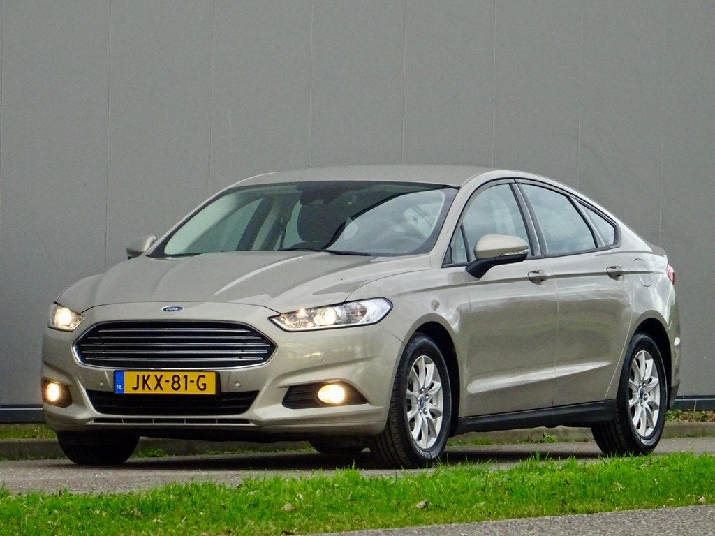 Ford MONDEO 1.5 TITANIUM /// Dealer-Oh / Nieuw-Staat /, Auto's, Ford, Voorwielaandrijving, Stof, 4 cilinders, Bedrijf