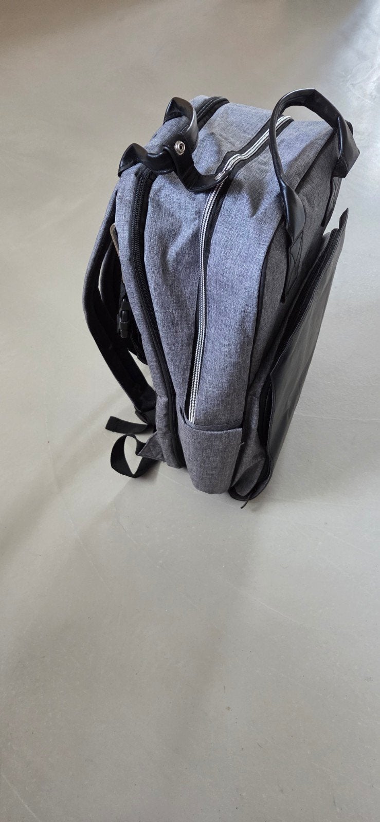 Grijze luiertas met verschoningsmatje, box functie, Verzorgingstas, Bevestiging voor kinderwagen, Nieuw, Ophalen of Verzenden