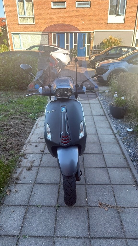 Vespa Sprint uit 2018, Fietsen en Brommers, Ophalen, Gebruikt, Benzine, Vespa