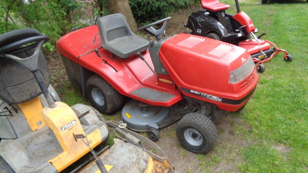 wegens inruil 2 x zitmaaier staat onbekend, Tuin en Terras, Zitmaaiers, Ophalen, Gebruikt, Versnellingen, Nederland