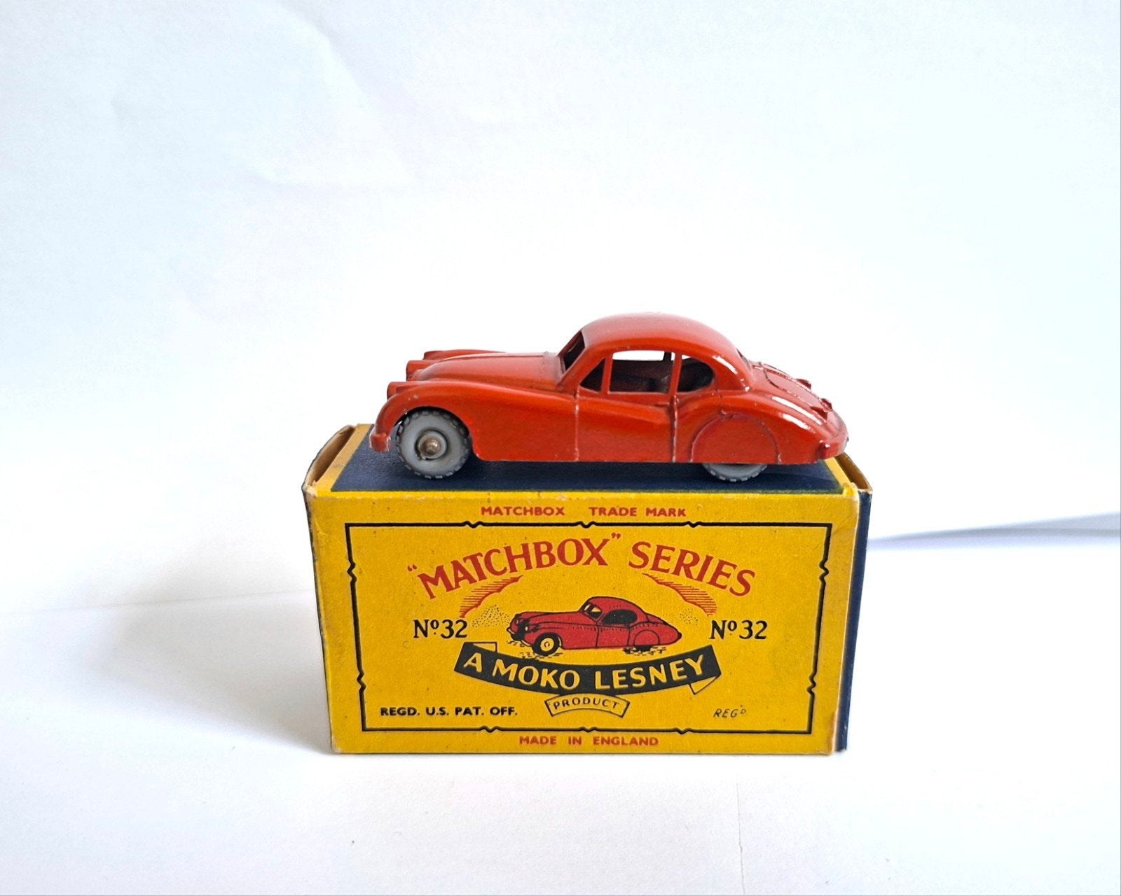 Matchbox 32 jaguar XK140 rood, Ophalen of Verzenden, Auto, Matchbox