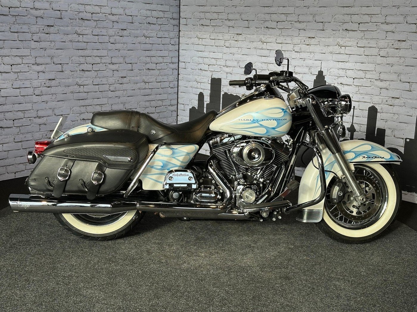 Harley-Davidson FLHRC Road King Classic (bj 2010), Motoren, Laan van Vredenoord 33
2289 DA  RIJSWIJK, NL, Toermotor, Sales@harleydavidsonrotterdam.nl