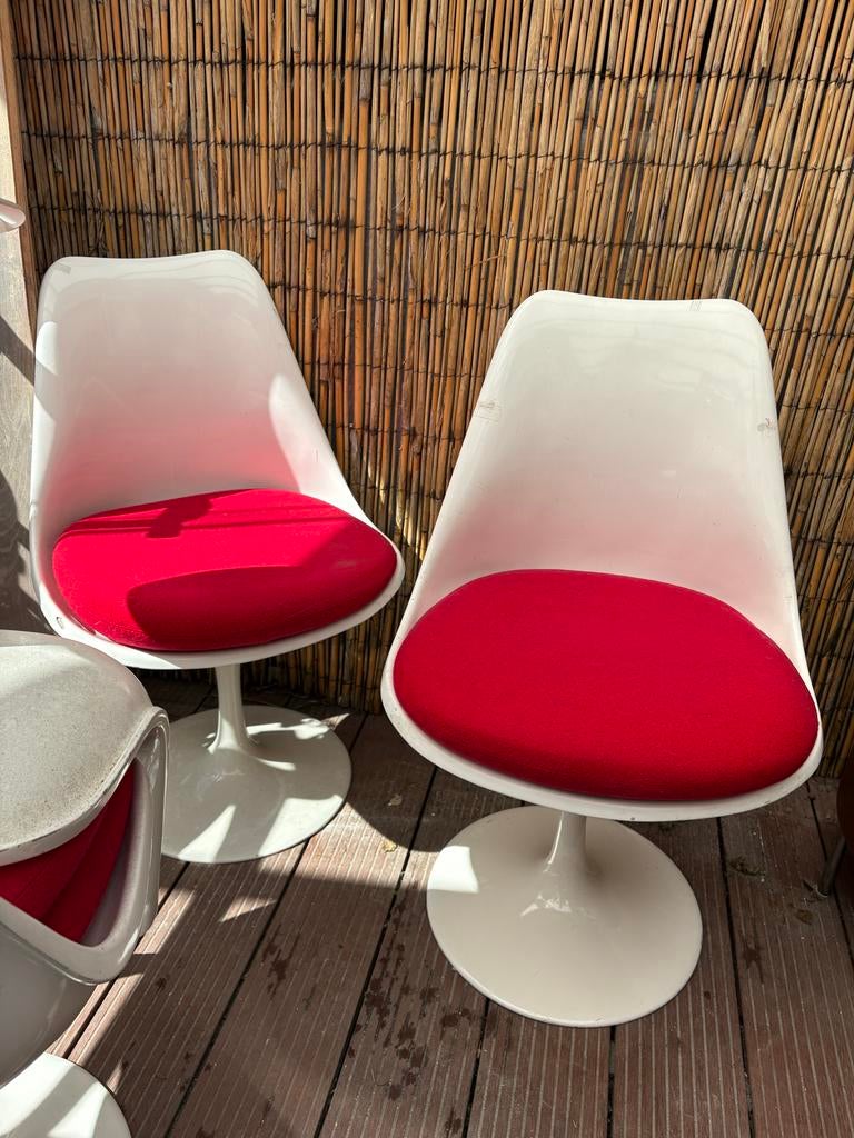 4x Saarinen Tulip tulp stoelen, rood, opknappers, Ophalen