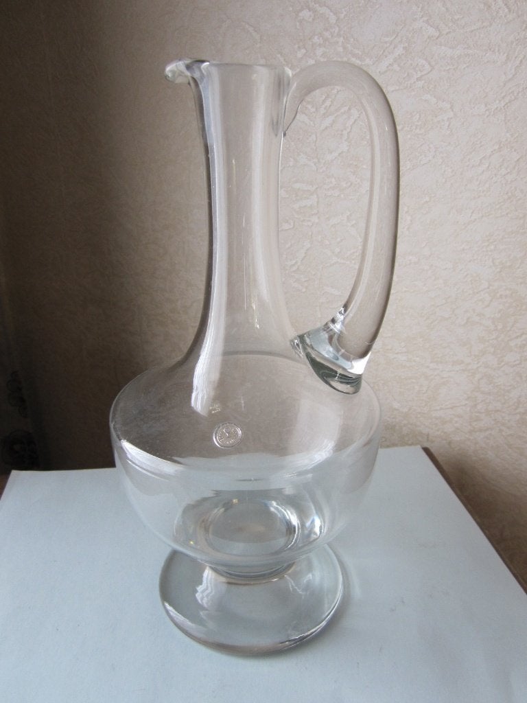 Mooie mondgeblazen glas karaf op voet -, Verzenden