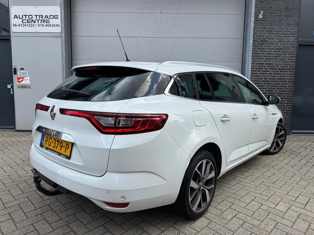 Renault Mégane Estate 1.2 TCe Bose [Camera|Keyless|Dodehoek, Voorwielaandrijving, Gebruikt, Leder en Stof, Origineel Nederlands