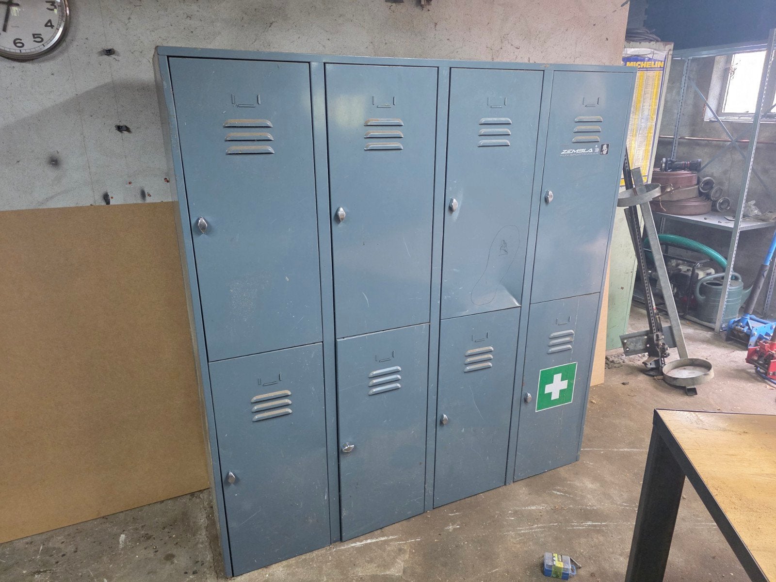 Stalen lockerkast / werkplaatskast 8 deuren, Ophalen, Gebruikt