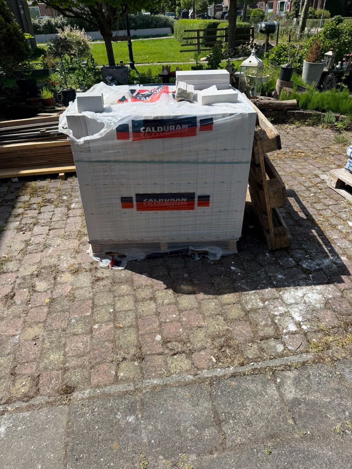 Kalkzandsteen blokken, Doe-het-zelf en Verbouw, Metselstenen, Ophalen of Verzenden, Zo goed als nieuw, Kalkzandstenen