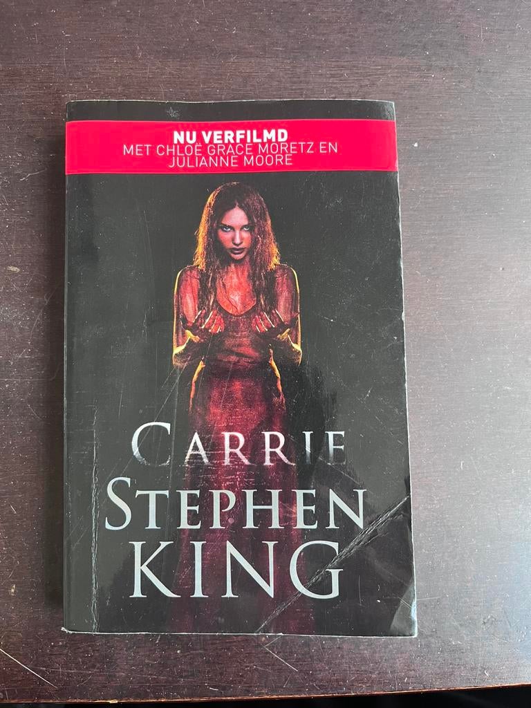 Stephen King - Carrie, Gelezen, Stephen King, Ophalen of Verzenden, Nederland