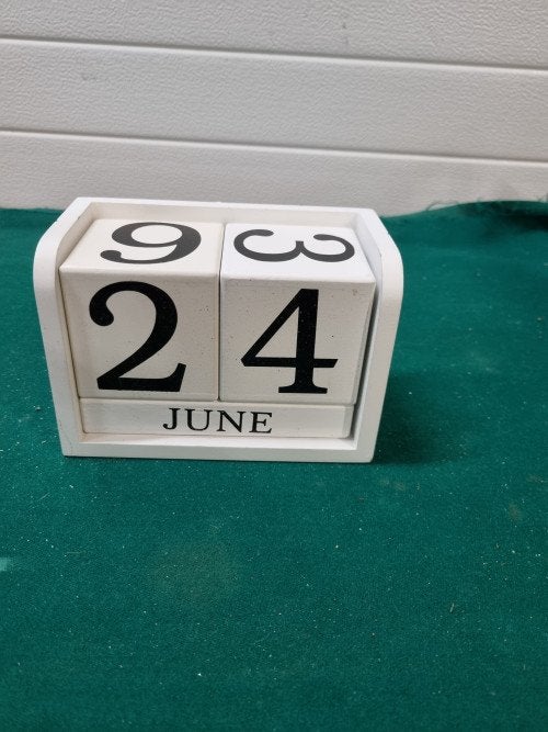 Kalender van hout wit, Ophalen of Verzenden, 'T Olde Gre-j, Info@toldegrej.nl, Endepoelstraat 20f Didam