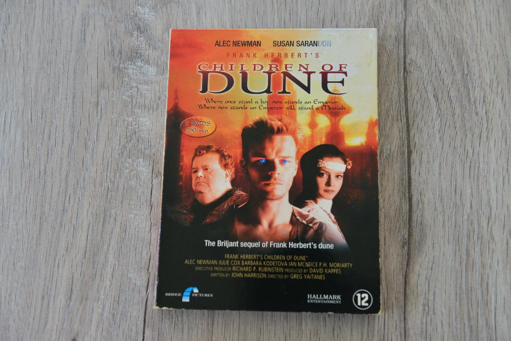 CHILDEREN OF DUNE = 2DVDbox Frank Herbert, Vanaf 12 jaar, Verzenden, Zo goed als nieuw, Science Fiction