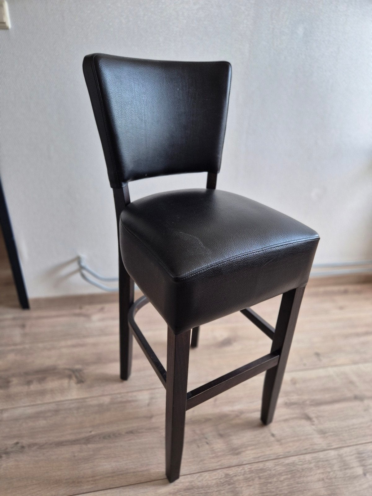 Zwarte barkruk met rugleuning, 77cm, Ophalen of Verzenden