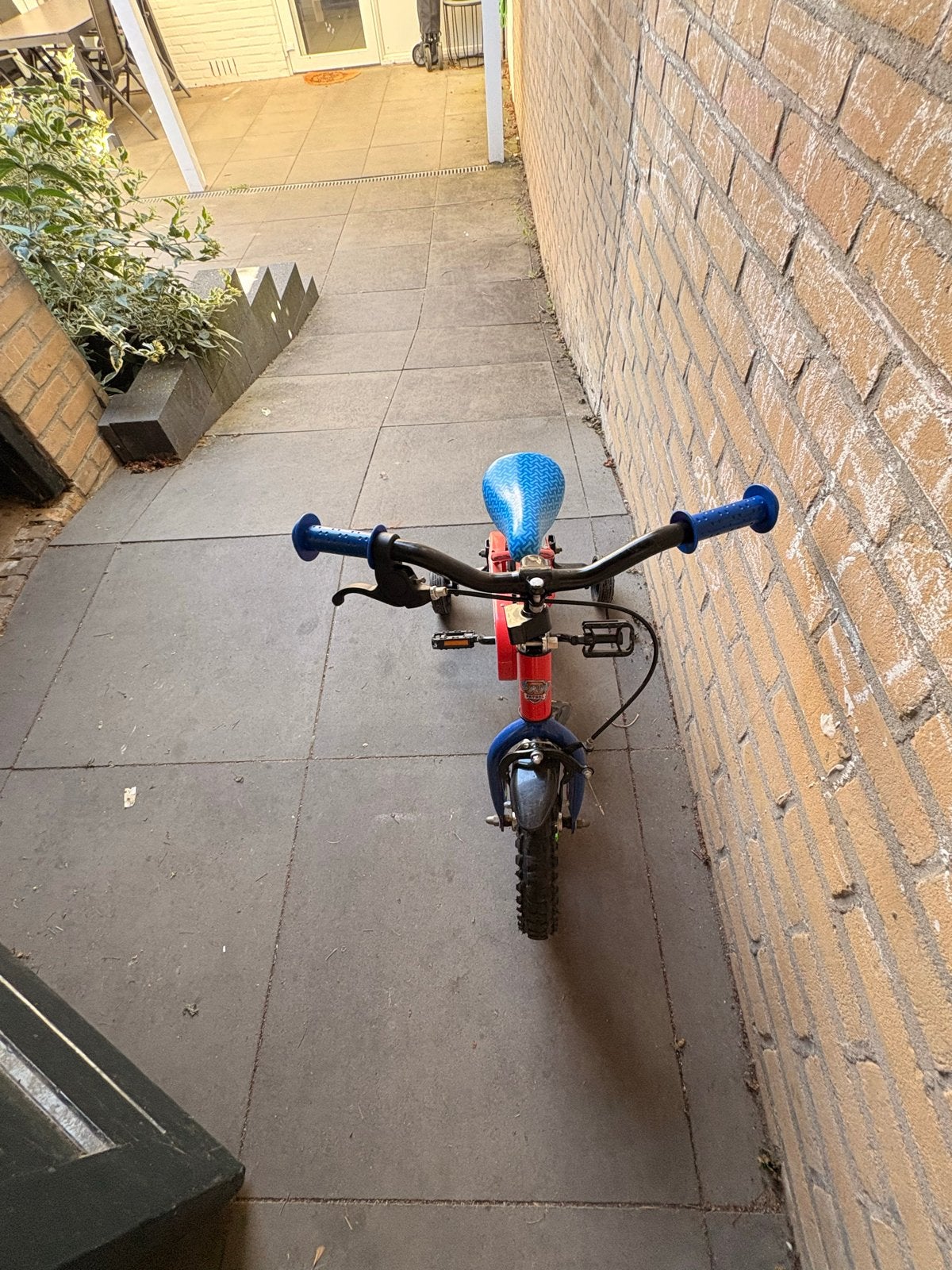 Paw Patrol kinderfiets met zijwieltjes, Fietsen en Brommers, Fietsen | Kinderfietsjes, Ophalen, Zijwieltjes, Gebruikt, Velgrem