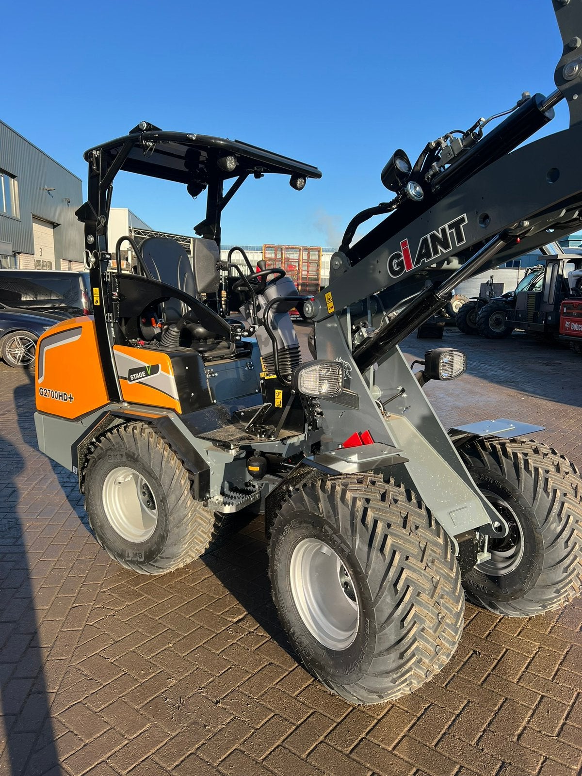 Giant G2700HD+ shovel, Zakelijke goederen, Machines en Bouw | Kranen en Graafmachines, Ophalen, Wiellader of Shovel