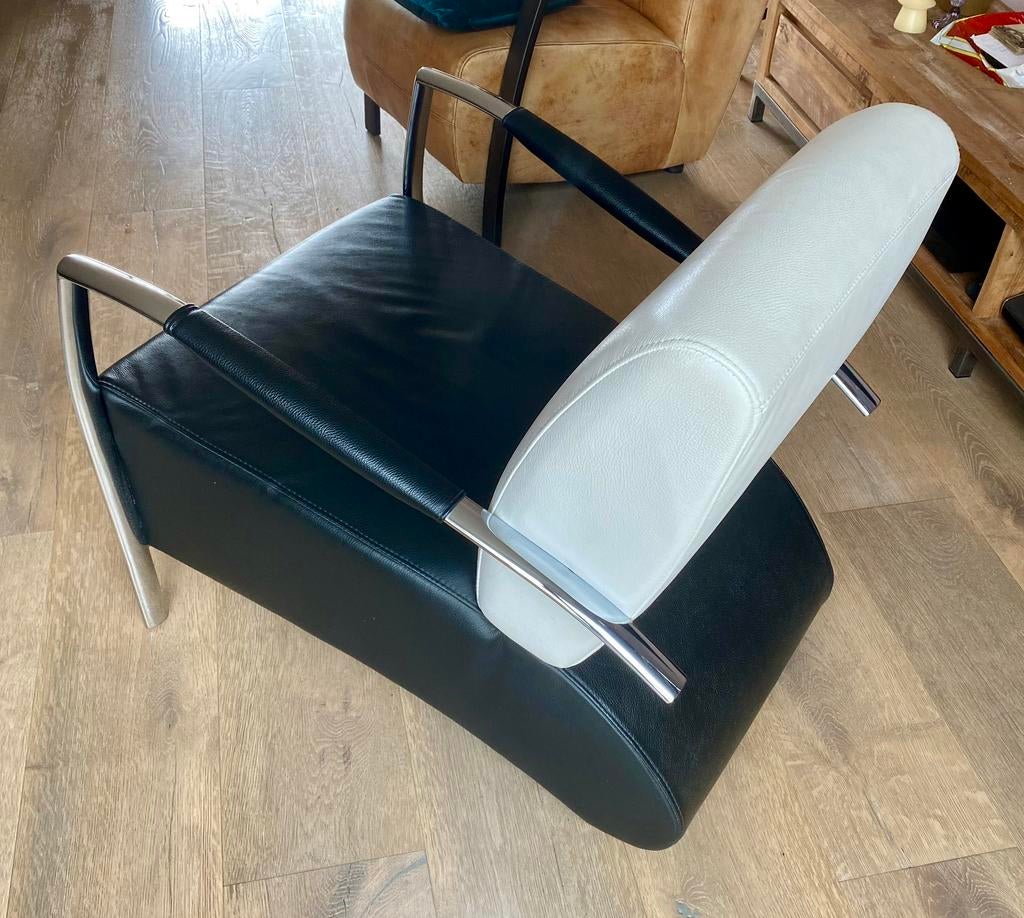 Zwart/wit leren fauteuil, Ophalen, Eenpersoons, 75 tot 100 cm, Zo goed als nieuw