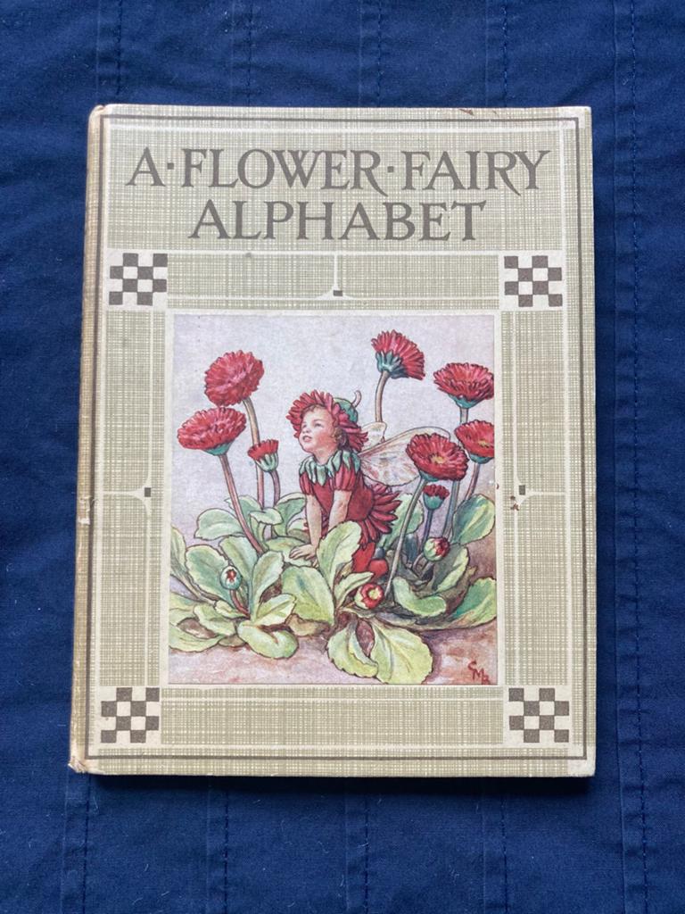 A Flower Fairy Alphabet - Cicely Mary Barker, Boeken, Prentenboeken en Plaatjesalbums, Ophalen of Verzenden, Gelezen