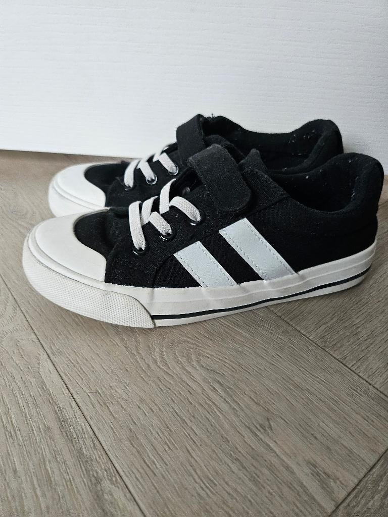 Gymschoenen maat 32, Kinderen en Baby's, Kinderkleding | Schoenen en Sokken, Gebruikt, Ophalen of Verzenden, Onbekend, Jongen of Meisje