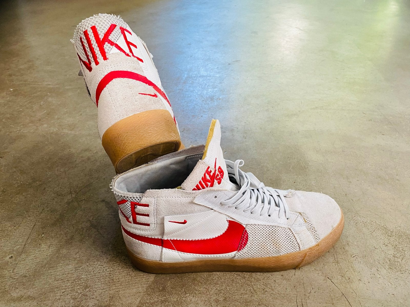 Nike SB Blazer Mid Edge - Maat 45.5, Wit, Ophalen of Verzenden, Sneakers of Gympen, Zo goed als nieuw