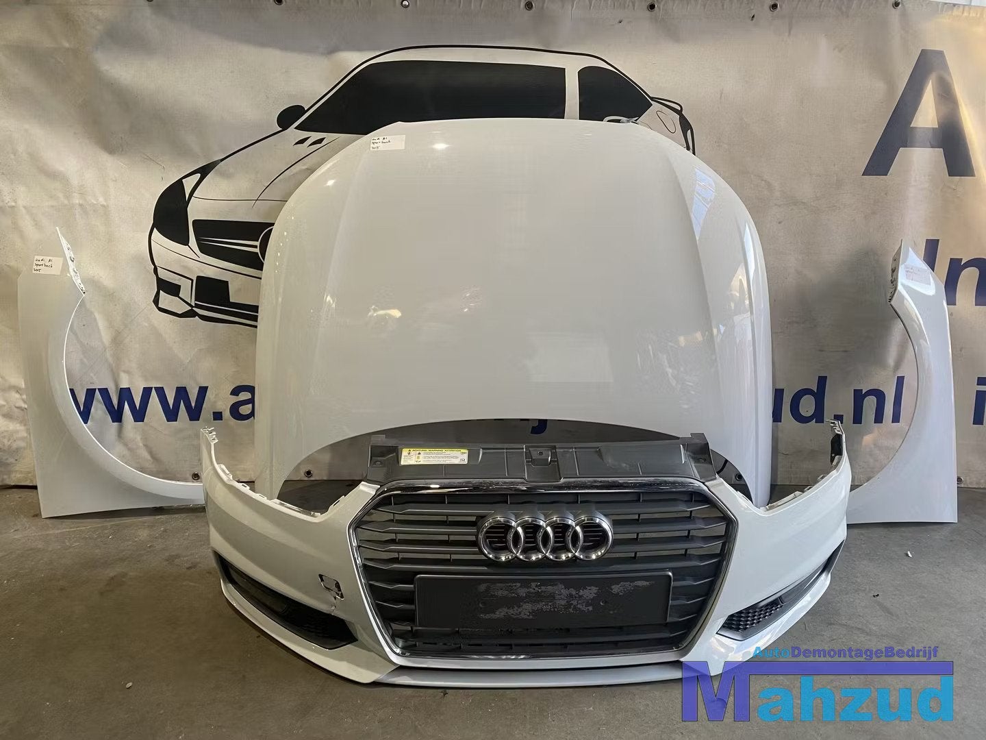 AUDI A1 Sportback wit voorkop motorkap zijscherm voorbumper, Gebruikt, Voor, AUDI AG, Auto-Union-Strasse 1
85045  Ingolstadt, DE
