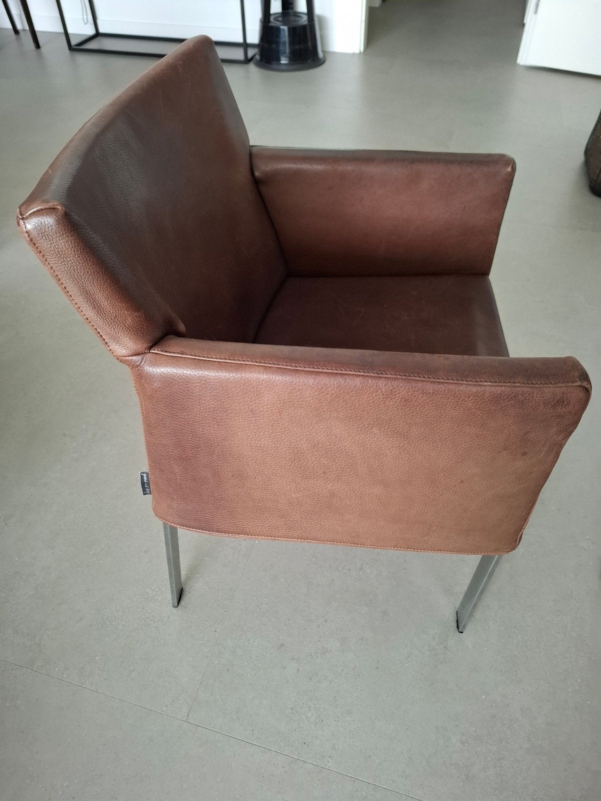 Gerard v.d. Berg Label Fellini leren eetkamerstoel, Huis en Inrichting, Stoelen, Ophalen, Gebruikt, Bruin, Leer