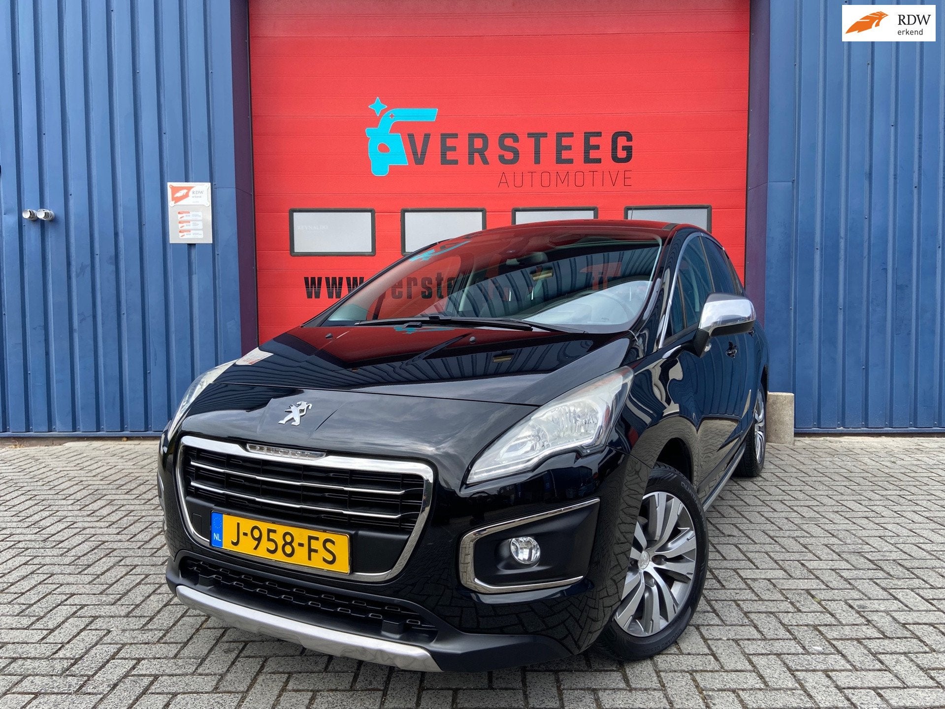 Peugeot 3008 1.2 PureTech Allure |Trekhaak|Pano|Cruise, Auto's, Peugeot, Voorwielaandrijving, Gebruikt, 1199 cc, Leder en Stof