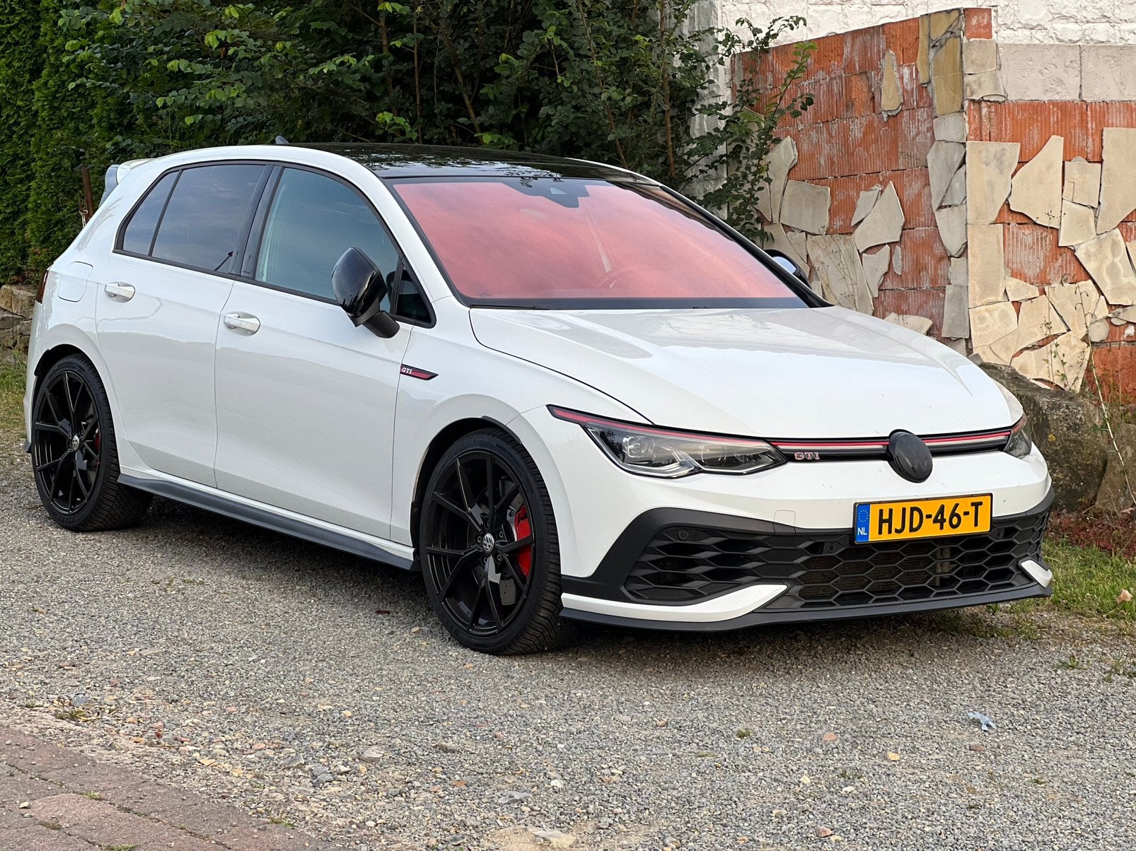 Wij kopen alle soorten autos. Sloop, schade en luxe auto’s.