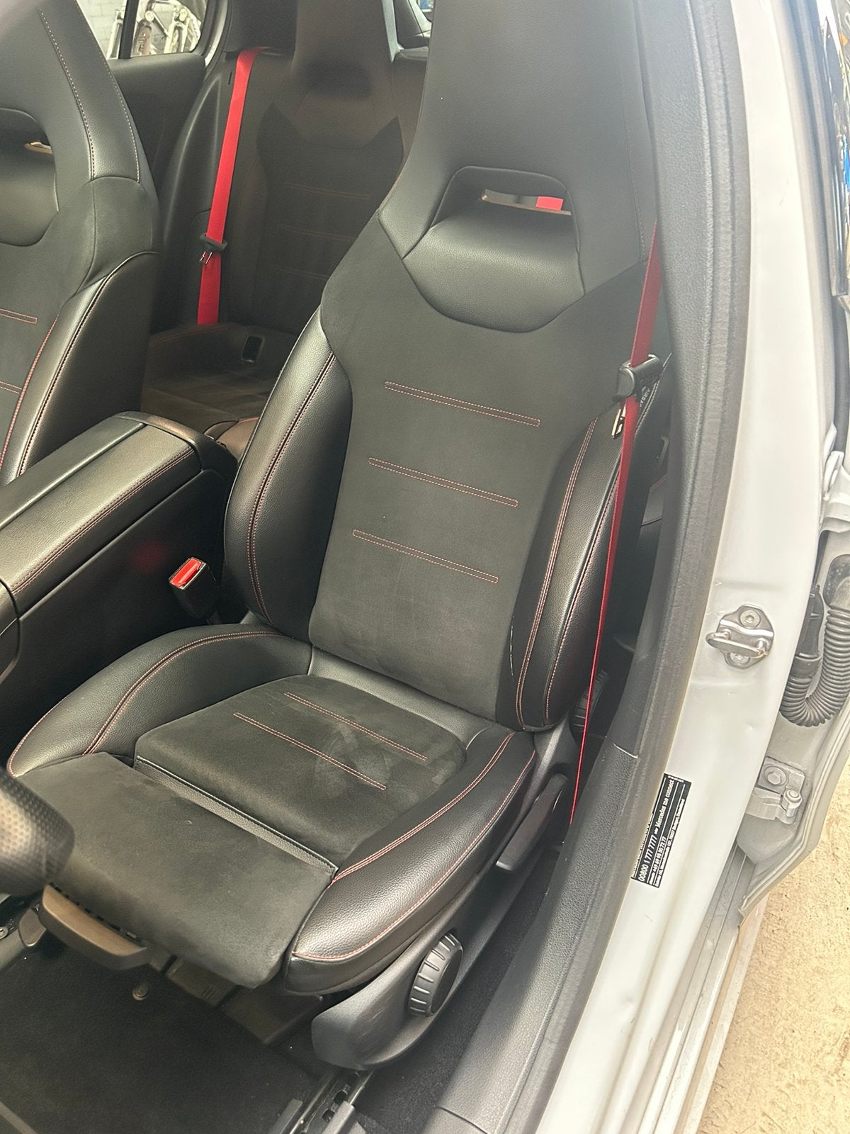 1x Mercedes A/CLA AMG-Line sportstoel sfeer en verwarming, Auto-onderdelen, Ophalen, Gebruikt