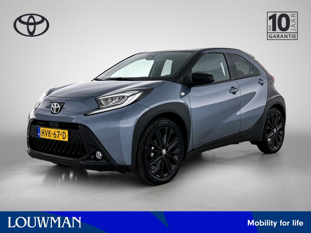 Toyota Aygo X 1.0 VVT-i S-CVT Premium Automaat | Navigatie |, 12 maanden, Gebruikt, 4 stoelen, Leder en Stof
