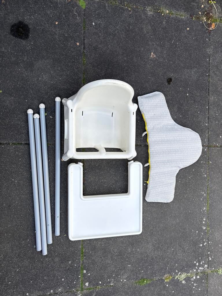 IKEA Antilop kinderstoel met eetblad en kussen, Ophalen, Zo goed als nieuw