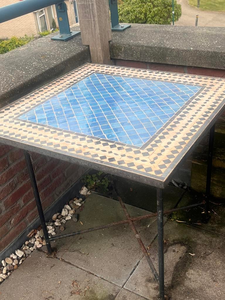 Mozaïek tafelblad + ijzeren los onderstel, Tuin en Terras, Tuintafels, Ophalen, Gebruikt