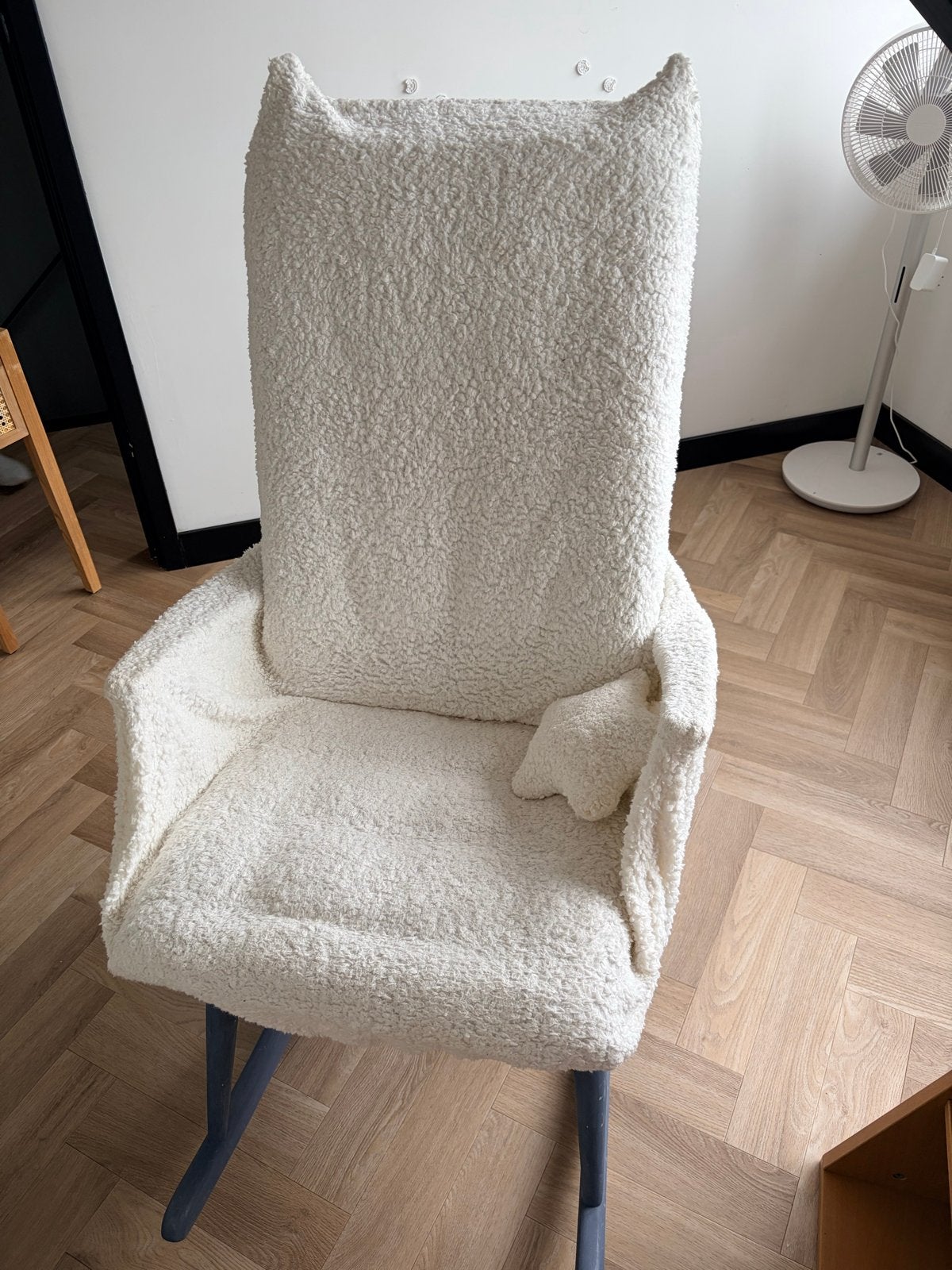 Comfortabele witte schommelstoel met teddy stof, Ophalen, Wit, Zo goed als nieuw, Eén