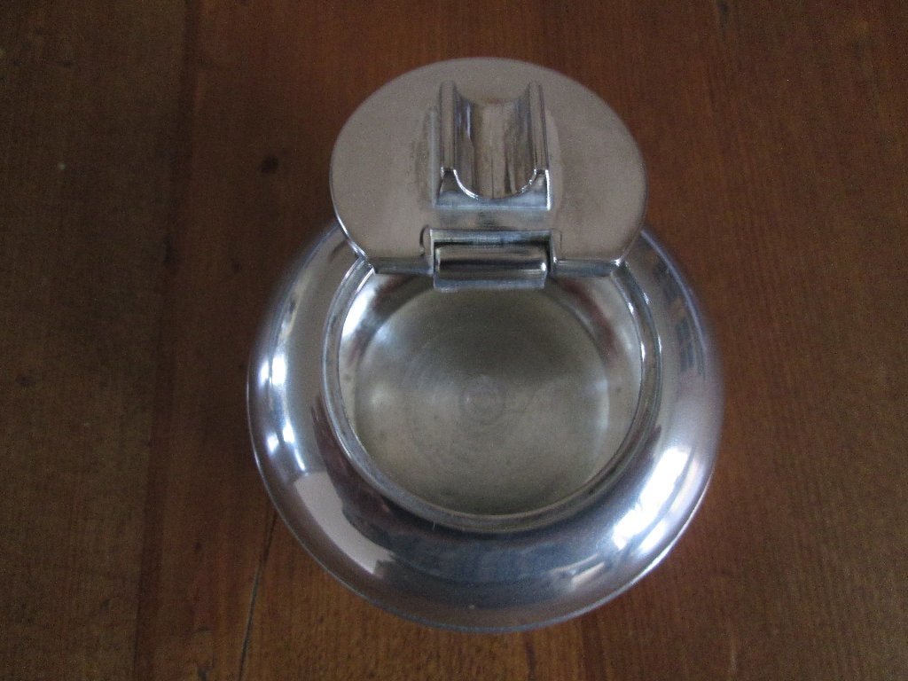 Asbak doosje Zilverkleurig Metaal Diam. 6 cm Hoog 3 cm  , Ophalen of Verzenden, Zo goed als nieuw, Asbak