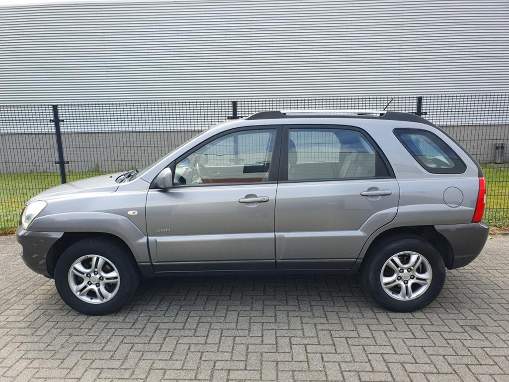 Kia Sportage 2.7 4WD AUT 2005 Grijs, Auto's, Kia, Automaat, 1600 kg, 4x4, SUV of Terreinwagen