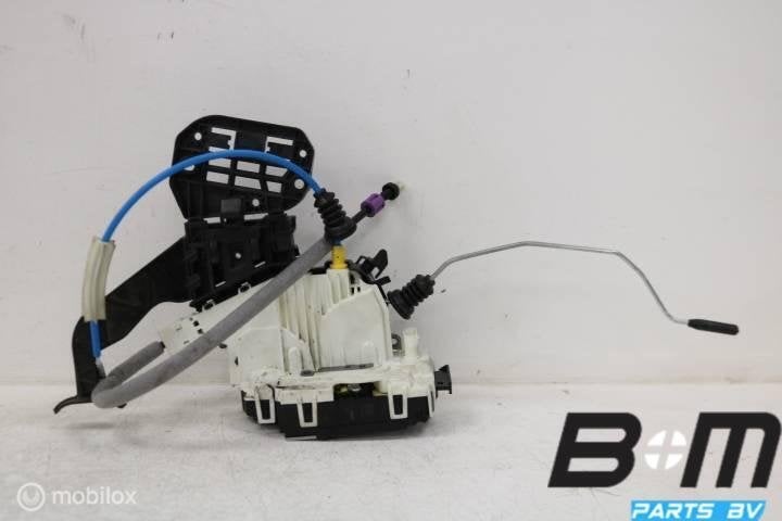 Deurslot linksvoor Mercedes B-Klasse W246 A1667200135, Gebruikt