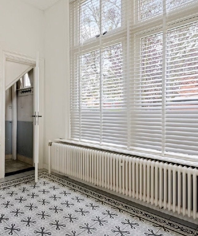 Klassieke gietijzeren kolomradiatoren (3), Doe-het-zelf en Verbouw, 30 tot 80 cm, Gebruikt, Radiator, 150 cm of meer