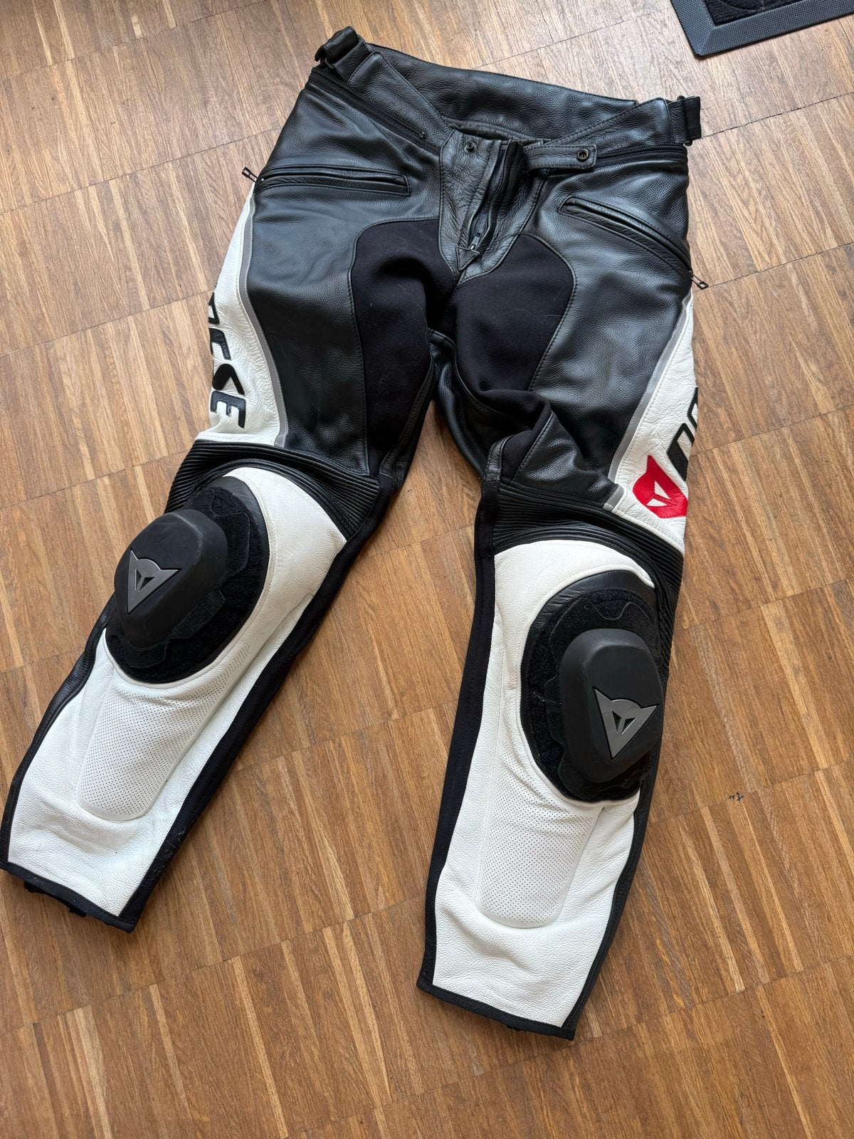 Dainese leren motorbroek - Zwart/Wit maat 48- taille 82-86, Ophalen of Verzenden, Nieuw zonder kaartje, Dames, Broek | leer