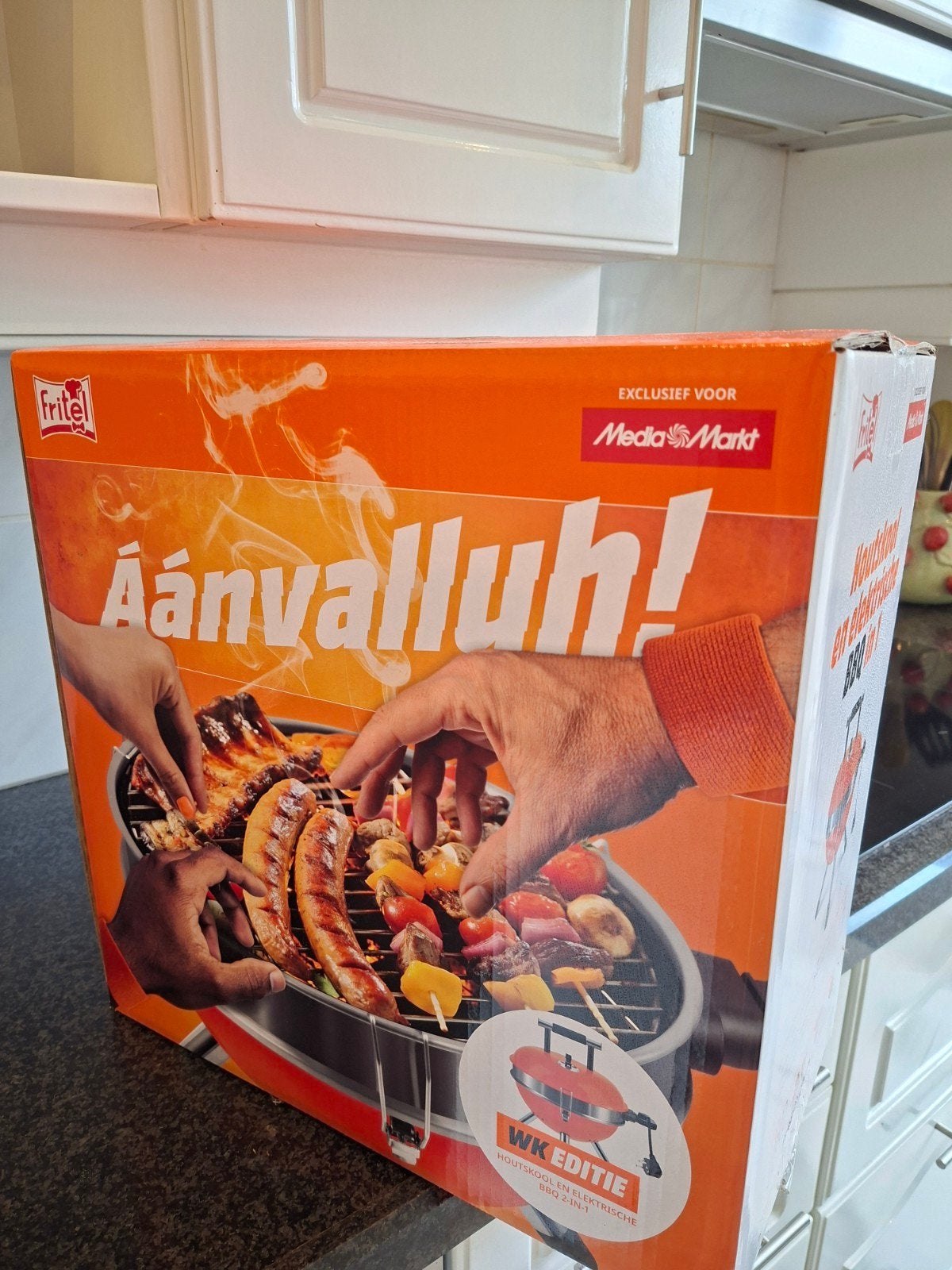 Fritel Houtskool en Elektrische BBQ 2-in-1 WK Editie, Ophalen of Verzenden, Nieuw, Fritel