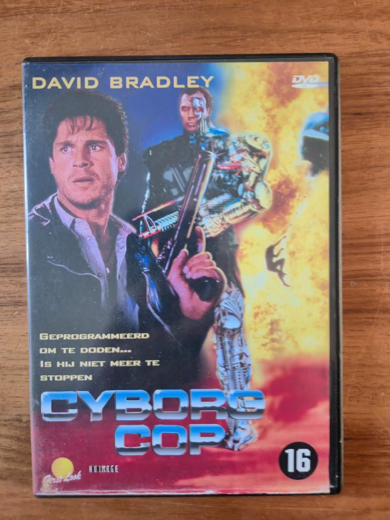 Cyborg Cop IMPORT, Vanaf 16 jaar, Ophalen of Verzenden, Zo goed als nieuw