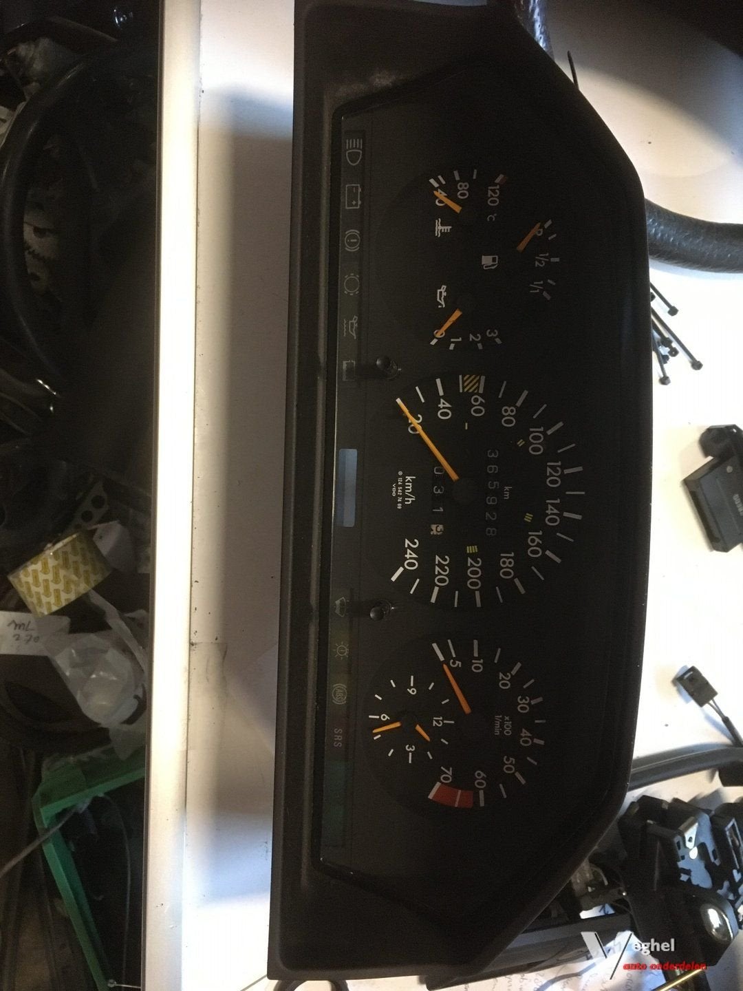 Mercedes w124 Bouwjaar 1992 uitvoering 220 handgeschakeld 5, Gebruikt, -, -, Ophalen of Verzenden